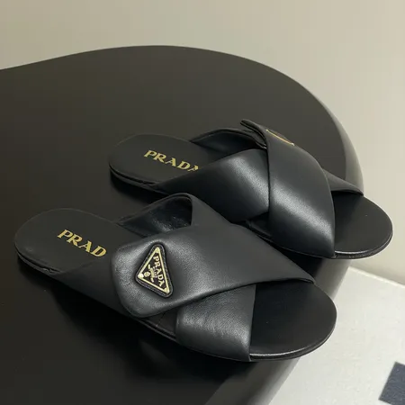 プラダ スリッパ