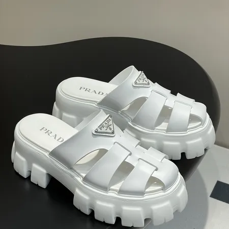 プラダ スリッパ