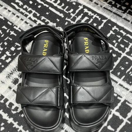プラダ サンダル