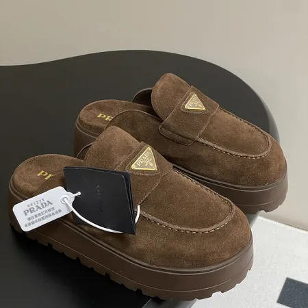 プラダ スリッパ