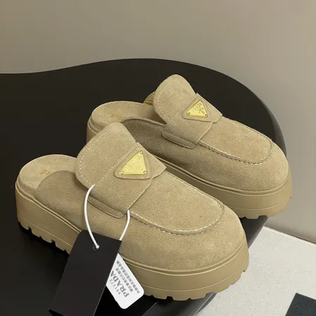 プラダ スリッパ