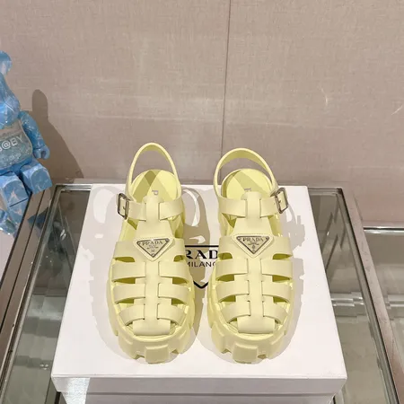 プラダ サンダル