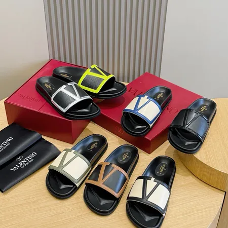 ヴァレンティノ スリッパ