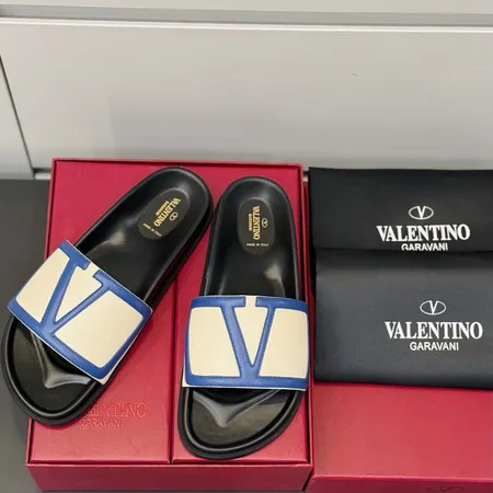 ヴァレンティノ スリッパ