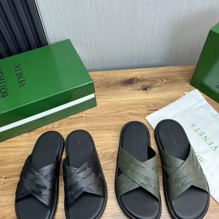 ボッテガ ヴェネタ スリッパ