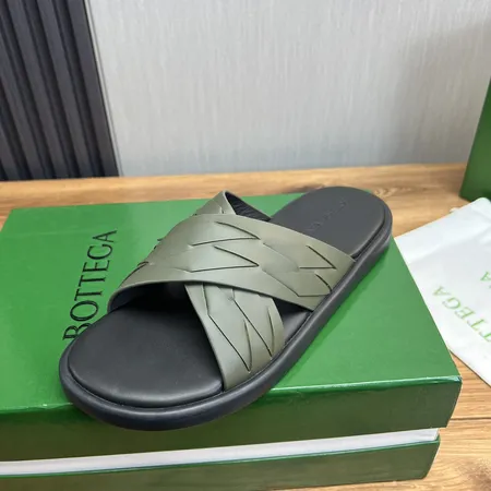 ボッテガ ヴェネタ スリッパ