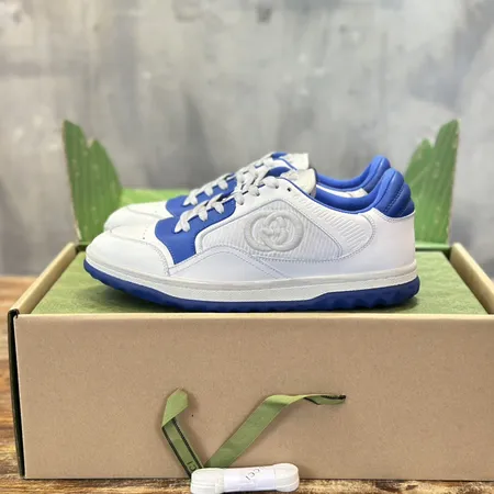 グッチ カジュアルシューズ