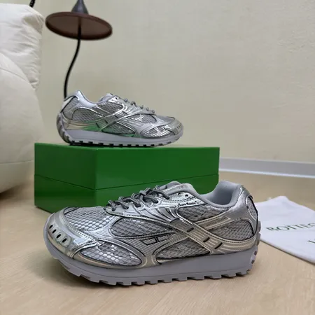 ボッテガ ヴェネタ カジュアルシューズ