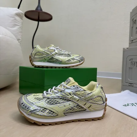 ボッテガ ヴェネタ カジュアルシューズ