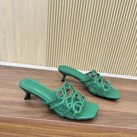 ロエベ スリッパ