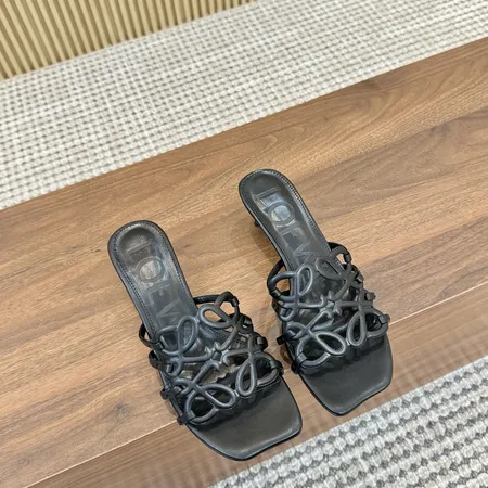 ロエベ スリッパ