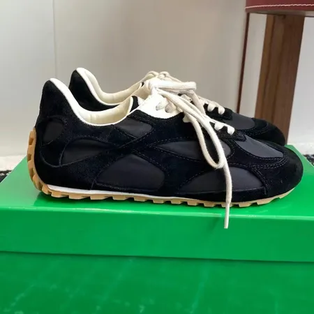 ボッテガ ヴェネタ スニーカー