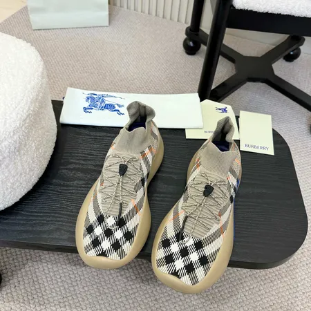 バーバリー ス スニーカー