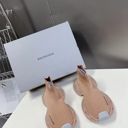 バレンシアガ スニーカー