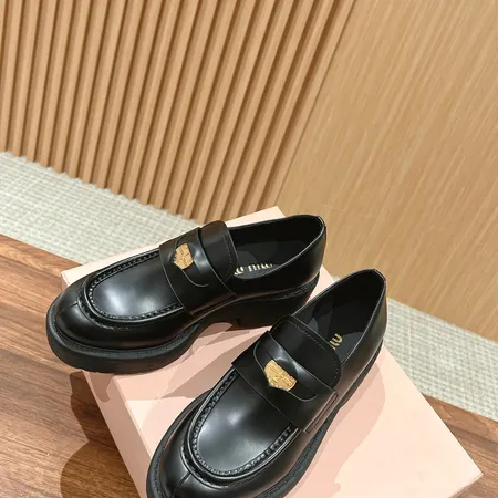 ミュウミュウ ビジネスシューズ