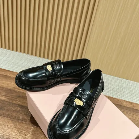 ミュウミュウ ビジネスシューズ