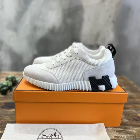 エルメス スニーカー