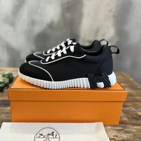 エルメス スニーカー