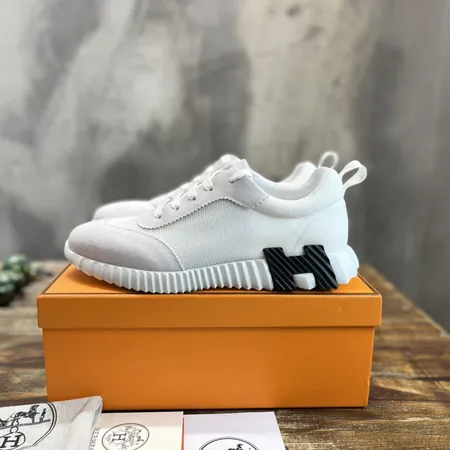 エルメス スニーカー