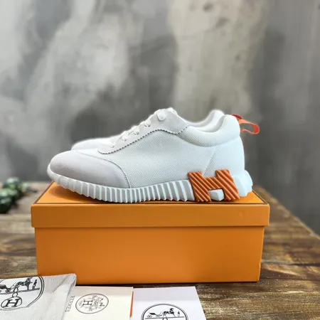 エルメス スニーカー