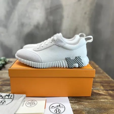 エルメス スニーカー