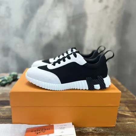 エルメス スニーカー