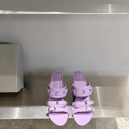 バレンシアガ サンダル