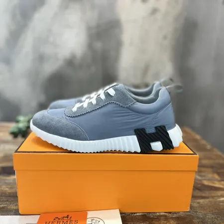 エルメス スニーカー