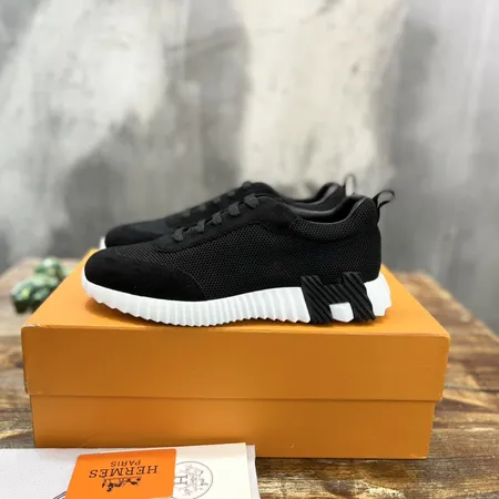 エルメス スニーカー