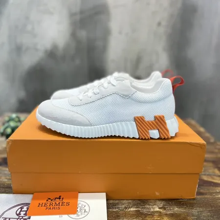 エルメス スニーカー