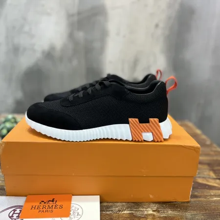 エルメス スニーカー