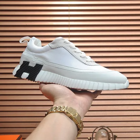 エルメス スニーカー