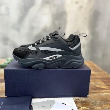 ディオール スニーカー