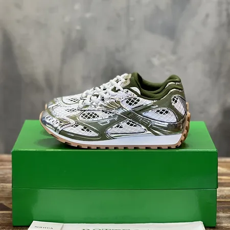 ボッテガ ヴェネタ カジュアルシューズ