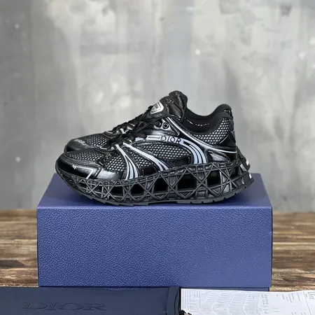 ディオール スニーカー