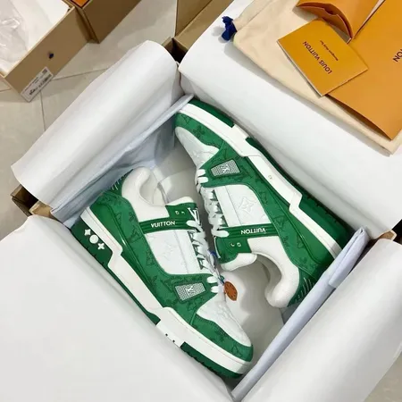 ルイヴィトン カジュアルシューズ