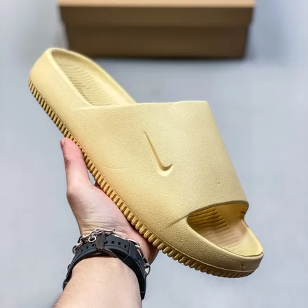 ナイキ スリッパ