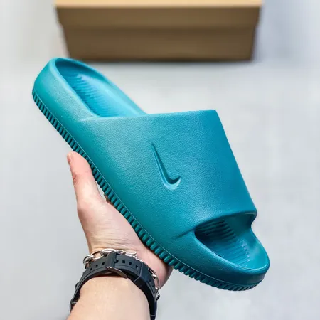 ナイキ スリッパ