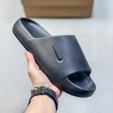 ナイキ スリッパ