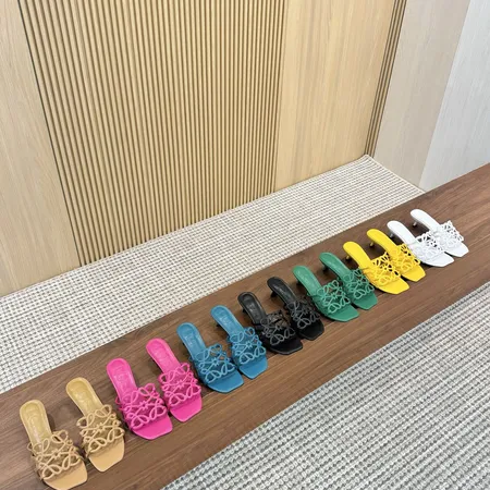 ロエベ スリッパ