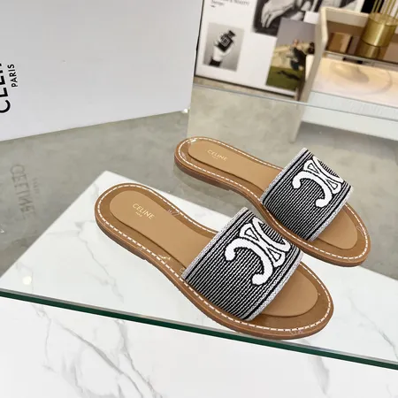 セリーヌ スリッパ