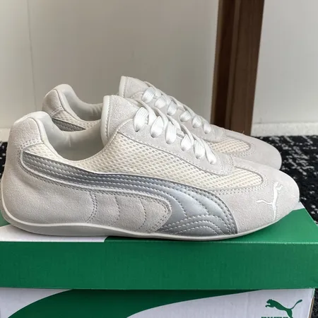 プーマ カジュアルシューズ