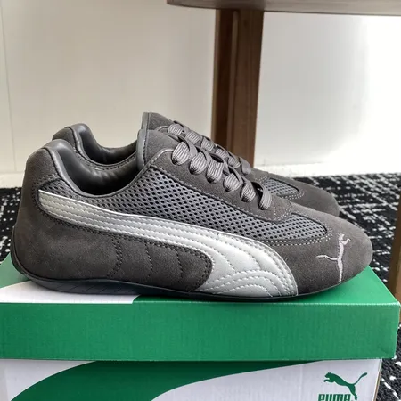 プーマ カジュアルシューズ