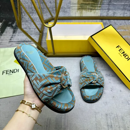 フェンディ スリッパ