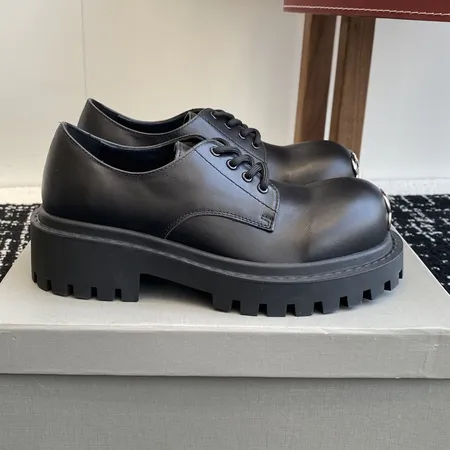 バレンシアガ ビジネスシューズ