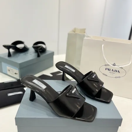 プラダ スリッパ