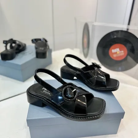 プラダ サンダル