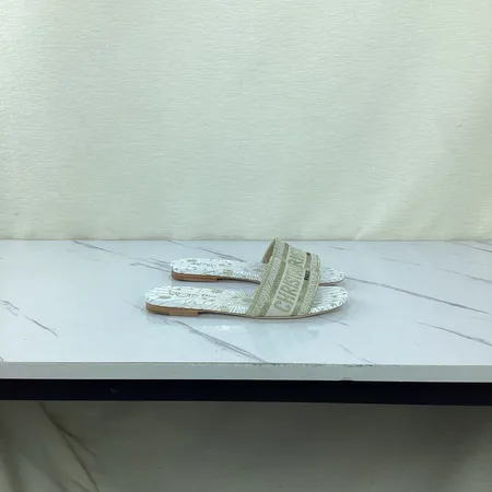 ディオール スリッパ