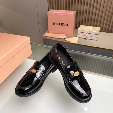 ミュウミュウ ビジネスシューズ