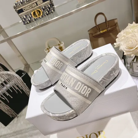 ディオール スリッパ